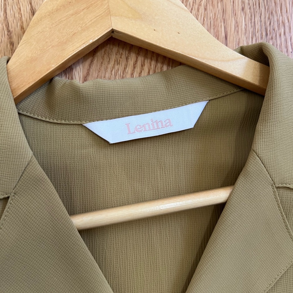 Puffed Shoulder Top - Picture 6 of 12